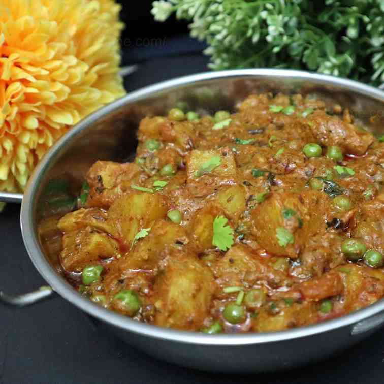 Restaurant Style Aloo Matar