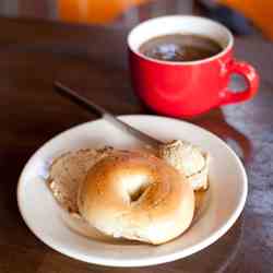 Bagel and Hummus