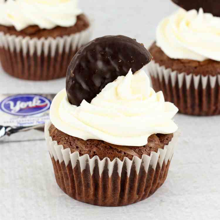 Peppermint Patty Stuffed Brownie Cupcakes 