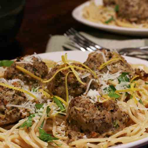 Spicy Chia Chicken Meatball Pasta