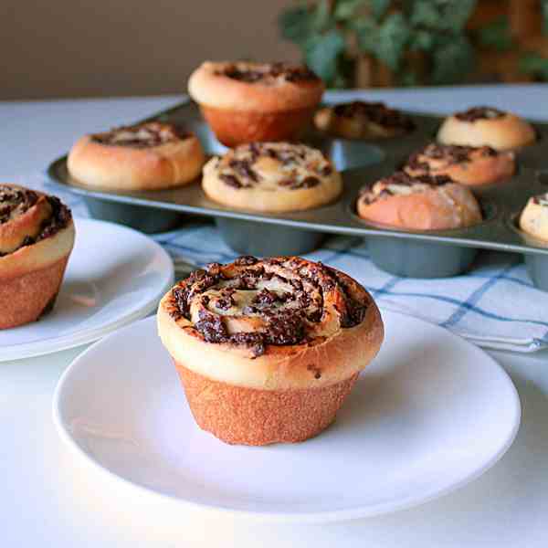 Chocolate swirl buns