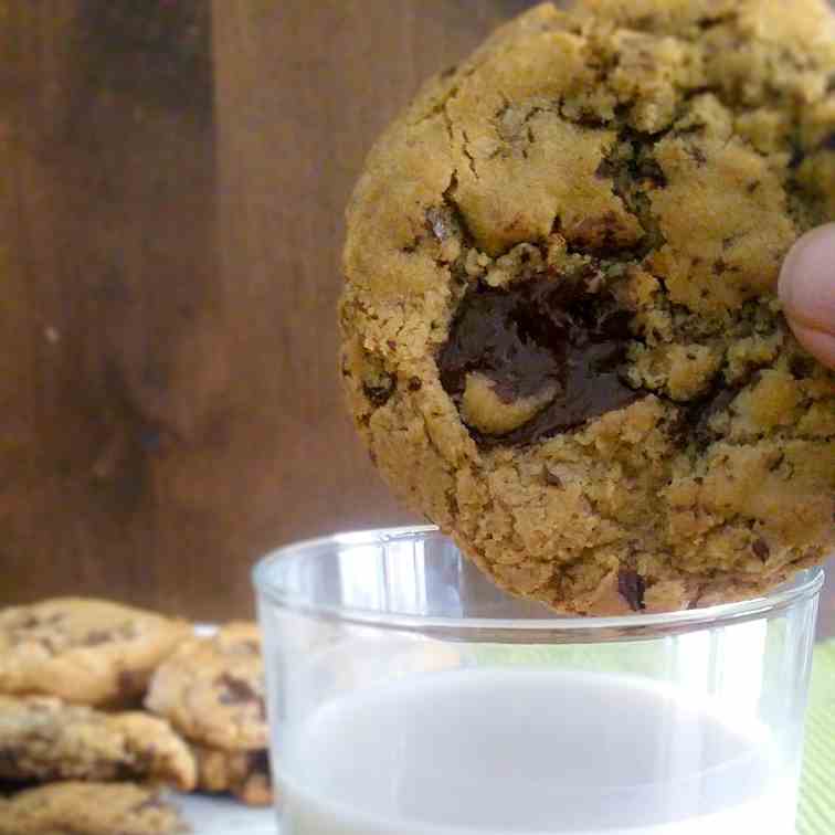 Gluten-free Chocolate Chunk Cookies