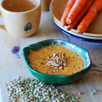 Spiced up carrot and lentils soup