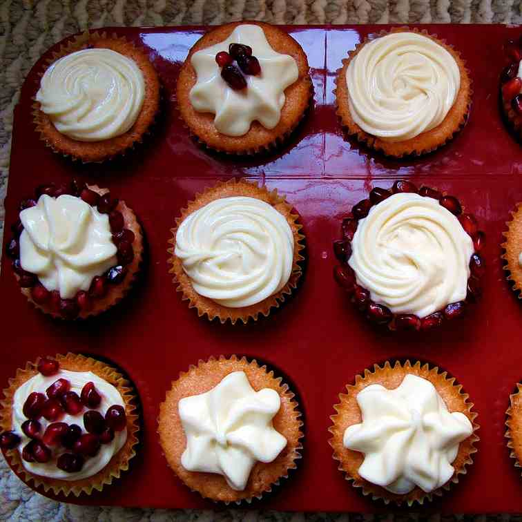 Pom-Pom Lemon Cupcakes