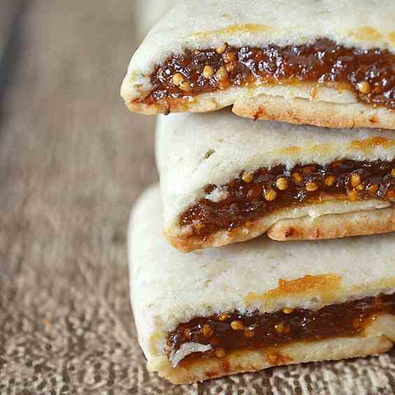 Vegan Fig Newton Style Bar Cookies