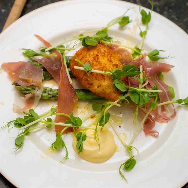 Asparagus and Crispy Poached Egg