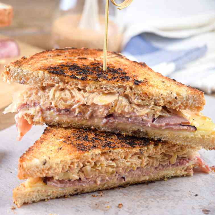 How to Make a Reuben Sandwich