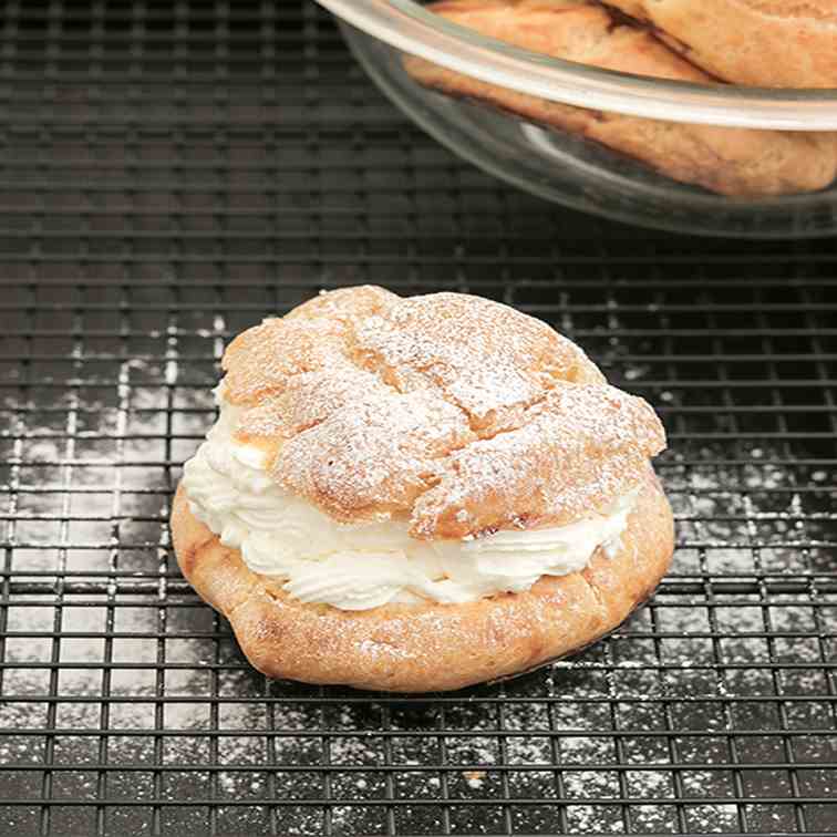 Copycat Wisconsin State Fair Cream Puff