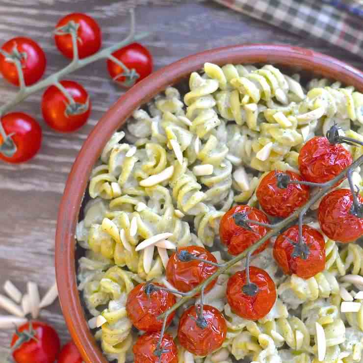 Creamy Vegan Pesto Pasta Salad 