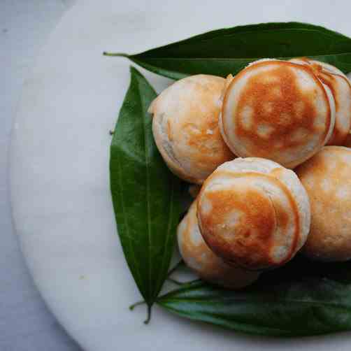 Khao Nom Kok (Lao Coconut Cakes