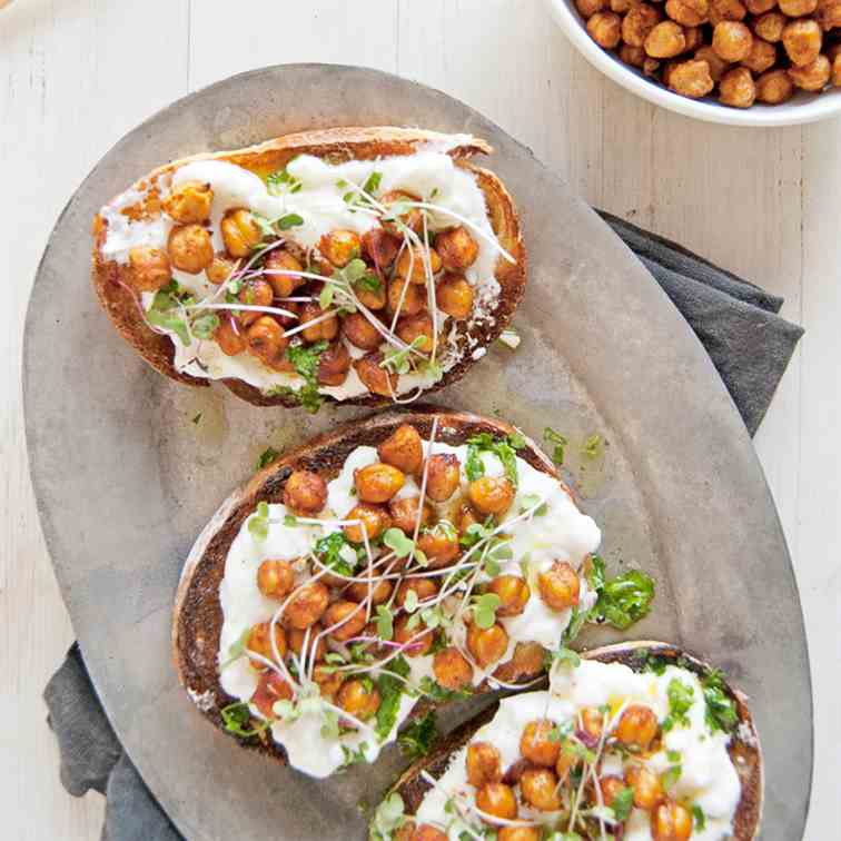 Crispy Chickpea Crostini