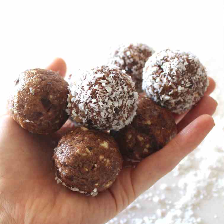 Cacao Coconut Date Bliss Balls