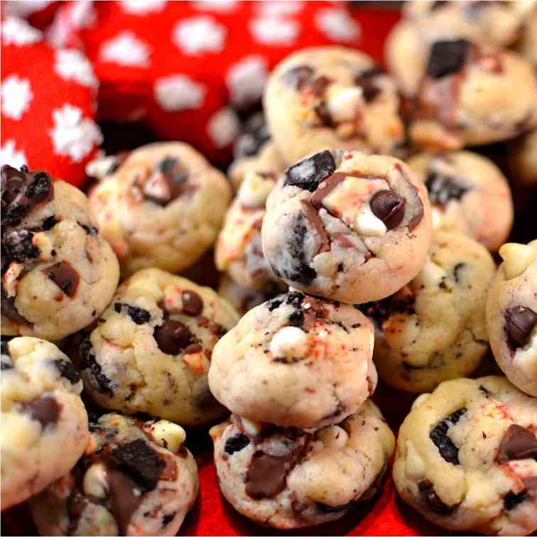 Oreo Peppermint Crunch Cookies