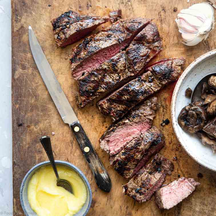 Keto Steak with Garlic Mushrooms