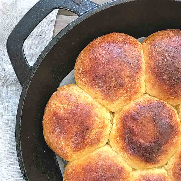 Best Keto dinner rolls 