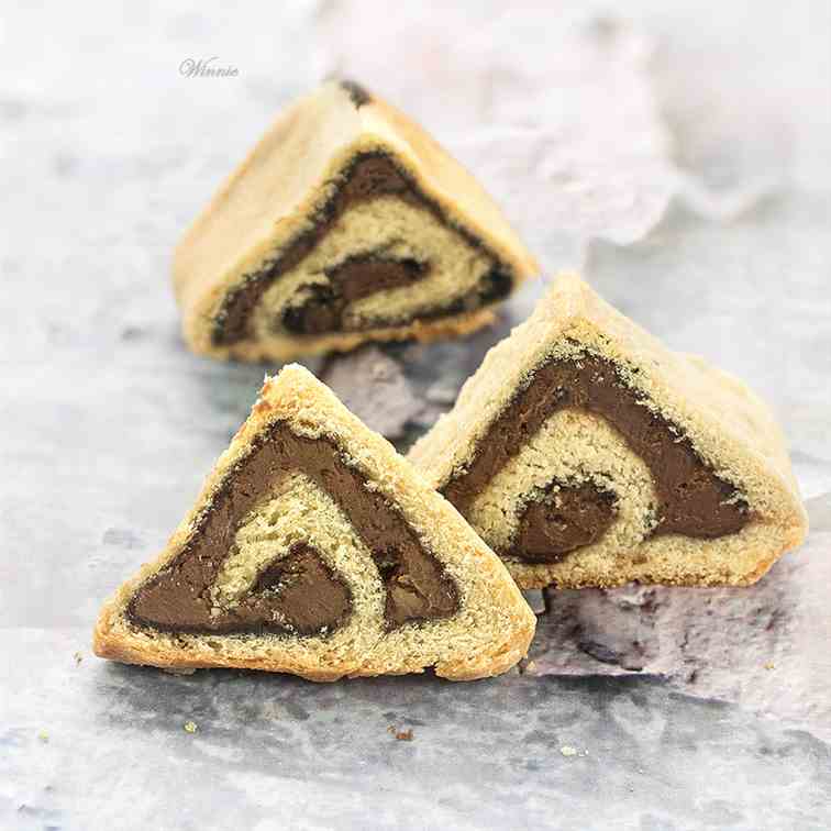 Yeast-Shortbread Triangular Hamentachen