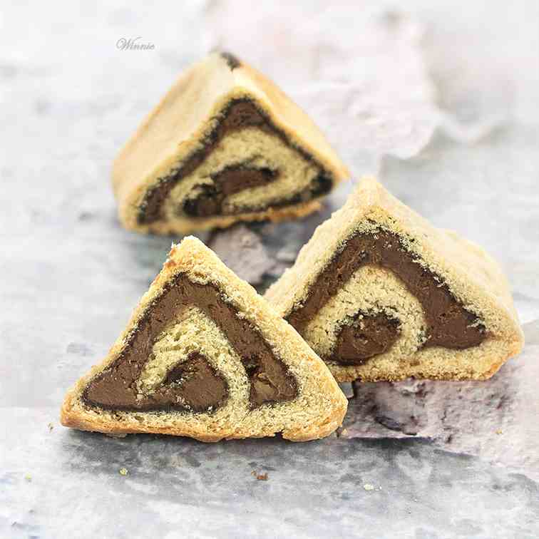 Yeast-Shortbread Triangular Hamentachen