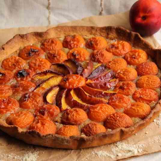 Apricots and peaches tart