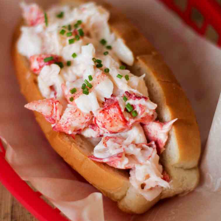Classic Maine Lobster Roll