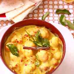 Chickpea Dumplings in Yogurt Soup