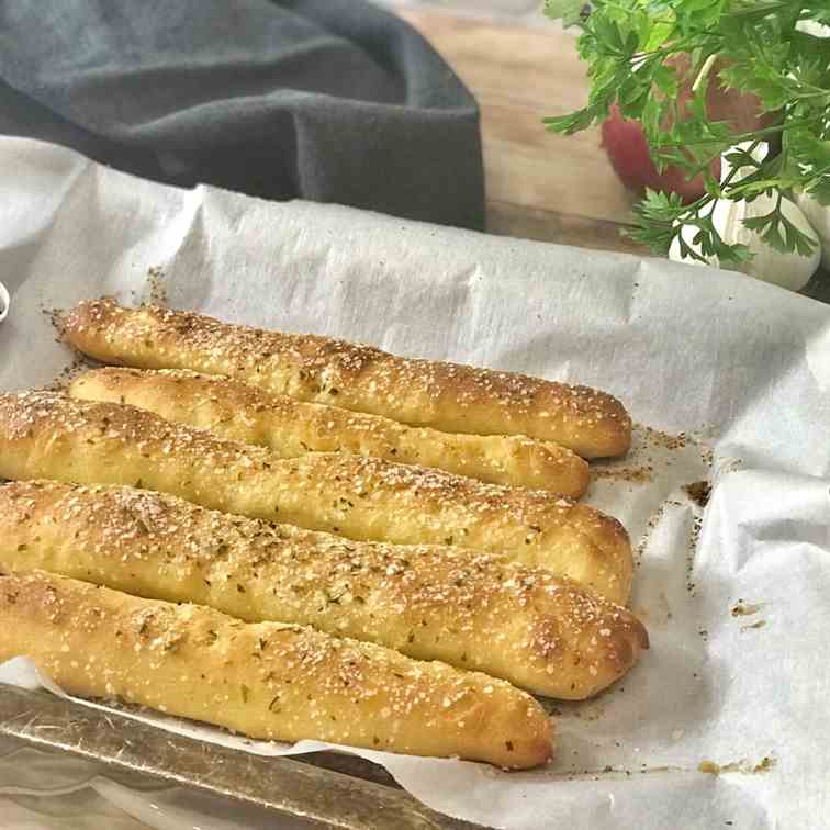 Low Carb Italian Breadsticks