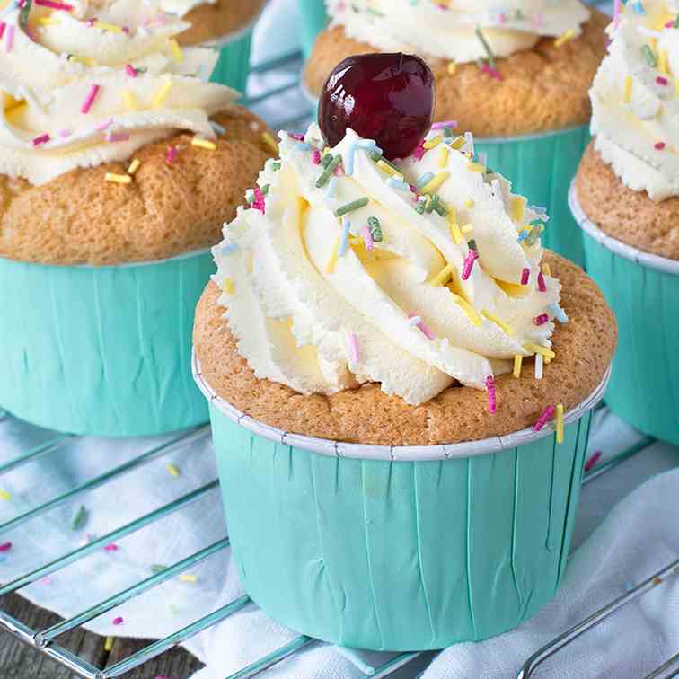 Raspberry Trifle Cupcakes