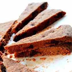 Shortbread triangles with chocolate