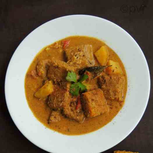 Bengali Lentil Cakes Curry