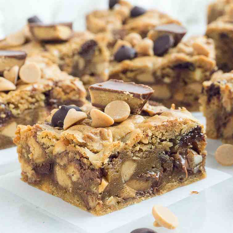 Chunky, Chewy Peanut Butter Bars
