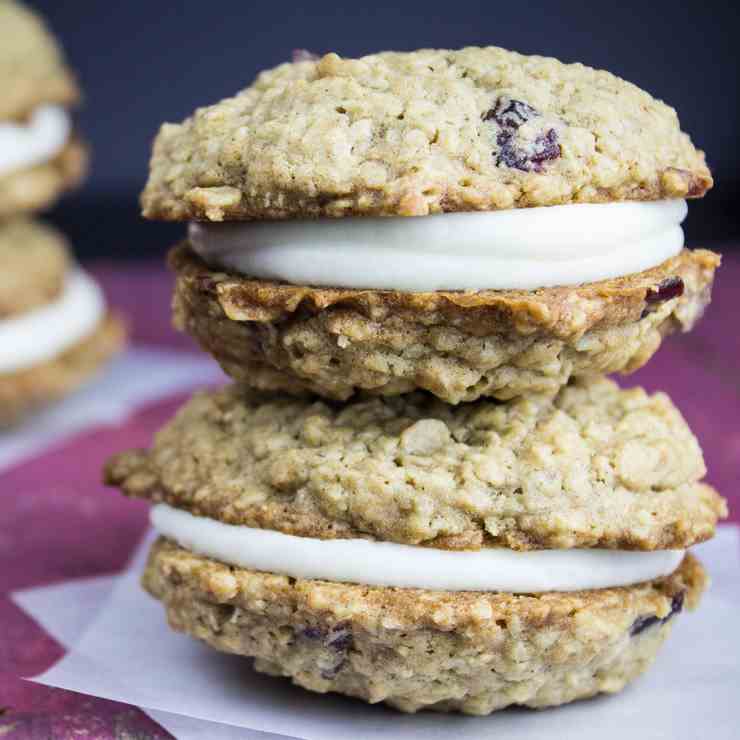 Oatmeal Cranberry Cream Pies