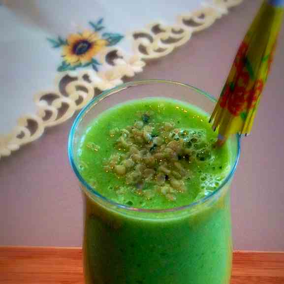 Cucumber Kale Ginger Smoothie