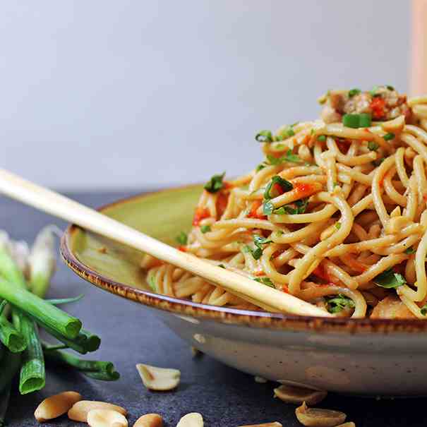 5 Ingredient Asian Peanut Noodles