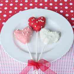 Valentine's Day Cake Pops