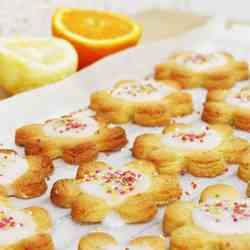 Iced citrus Shrewsbury biscuits