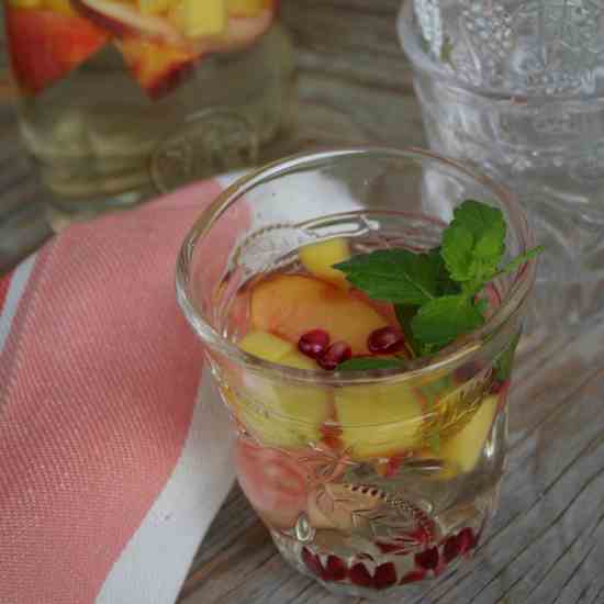 White Peach & Mango Sangria