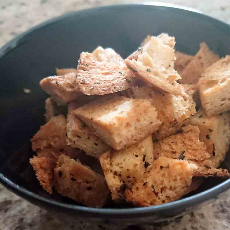 Homemade Gluten Free Croutons