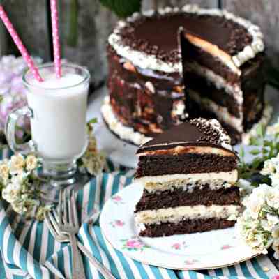 Homemade Chocolate Brownie Cake