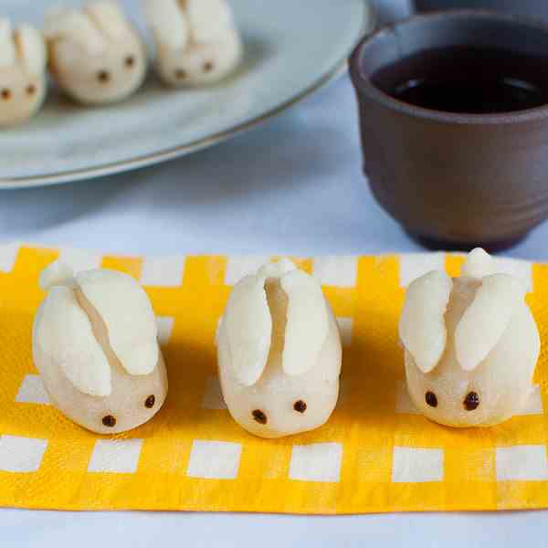 Mini Bunny Snowskin Mooncakes