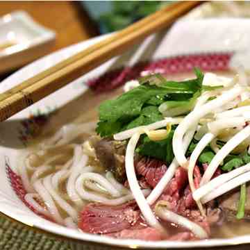 Pho (Vietnamese Beef Noodle Soup)