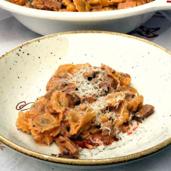 Tortellini with leftover roast sauce