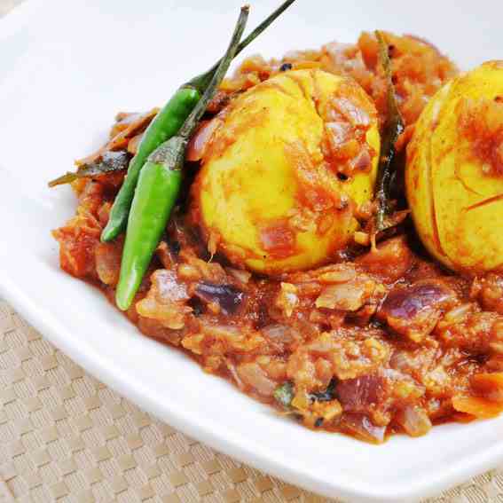 Homemade Egg Masala preparation