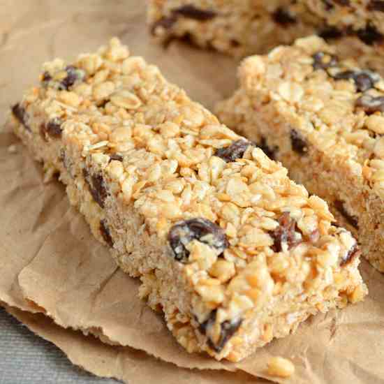 Oatmeal Raisin Cookie Granola Bars