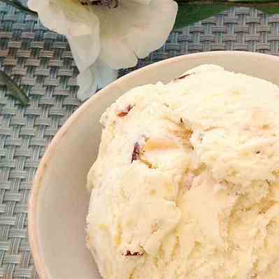 Peach & Toasted Almond Ice Cream