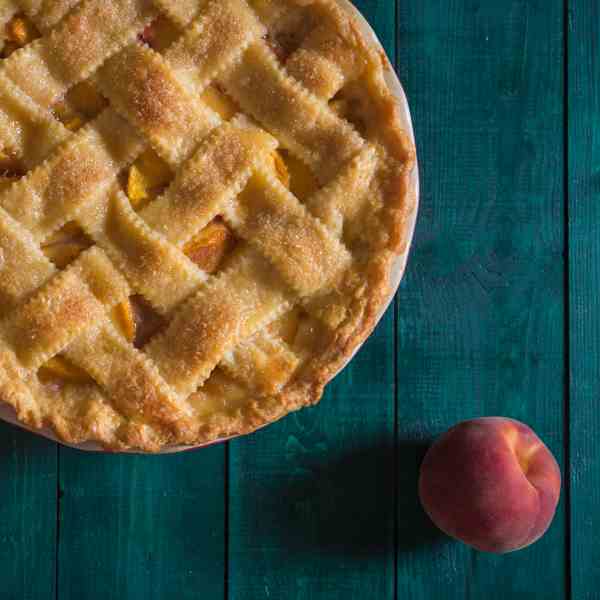 Classic Peach Pie