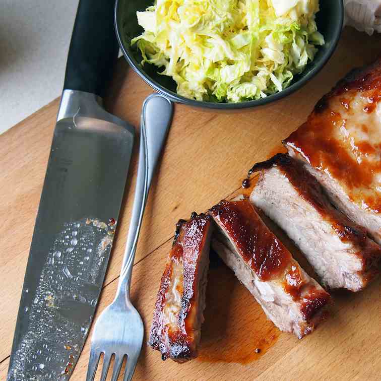Grilled spare ribs with honey glaze