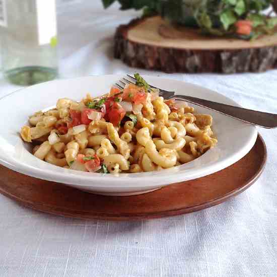 Chili-Chicken Mac and Cheese