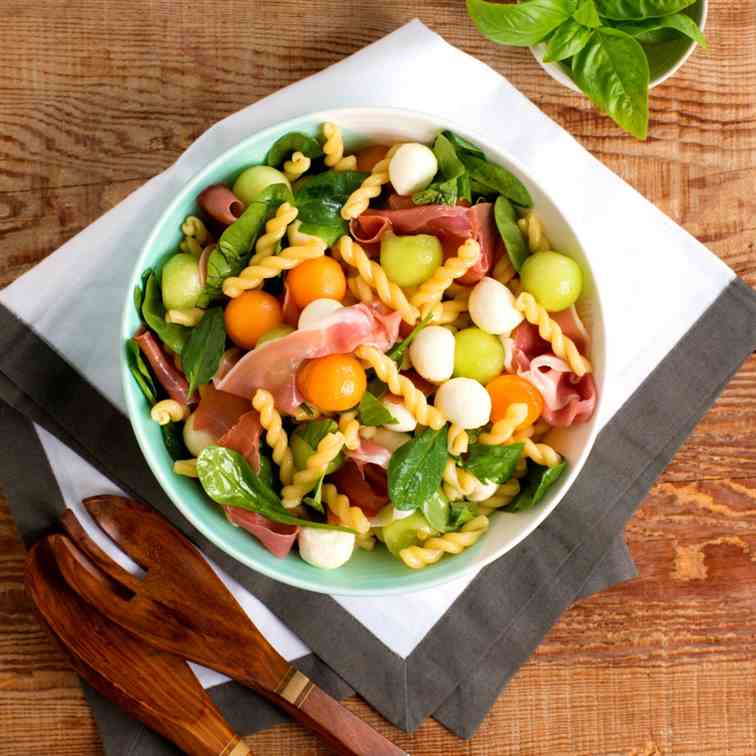 Melon and Prosciutto Pasta Salad 