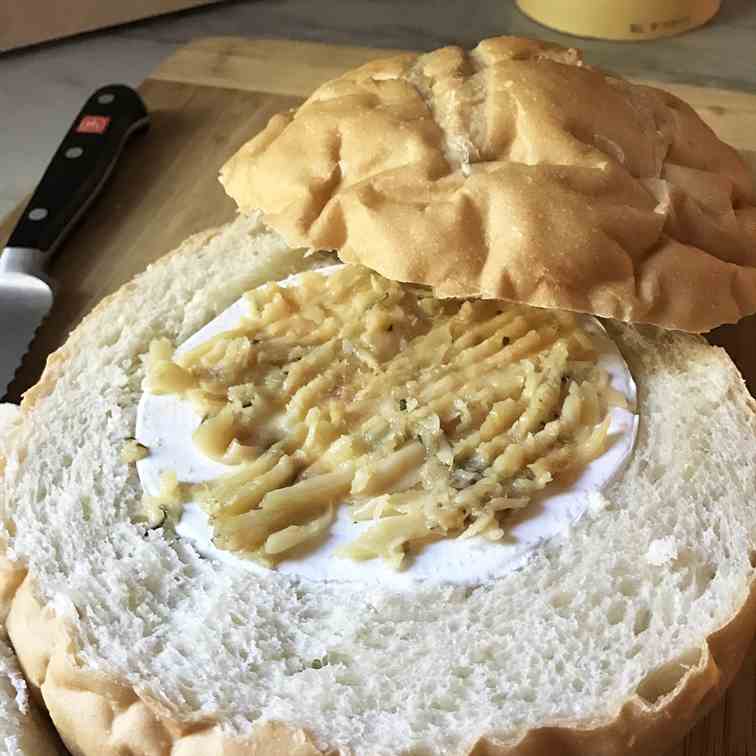 Roasted Garlic Baked Brie