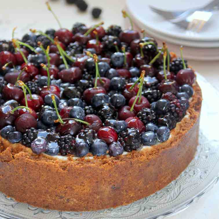 Almond Cheesecake with Berries