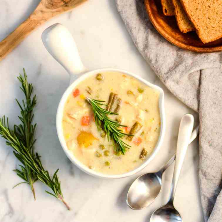 Slow Cooker Chicken Pot Pie Soup